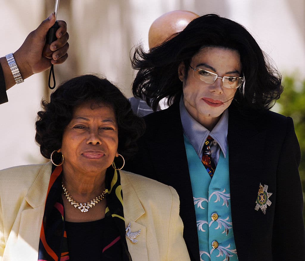 La mère de Michael Jackson dépose un appel pour mettre fin à l'accord secret mis en place par Pop Star's Estate
