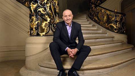 L’écrivain Philippe Claudel élu président de l’Académie Goncourt