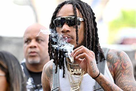 Le rappeur américain Wiz Khalifa interpellé avec du cannabis en Roumanie