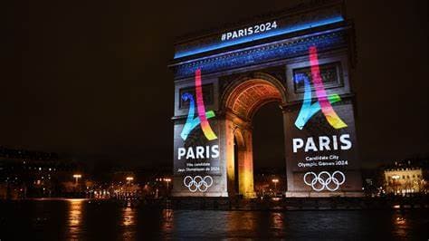 Tom Cruise, Phœnix et Air annoncés à la cérémonie de clôture des JO Paris 2024