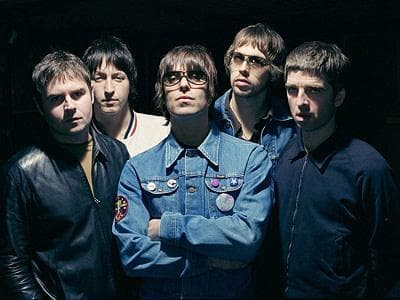 Le groupe de rock britannique Oasis annonce son retour pour une tournée mondiale en 2025