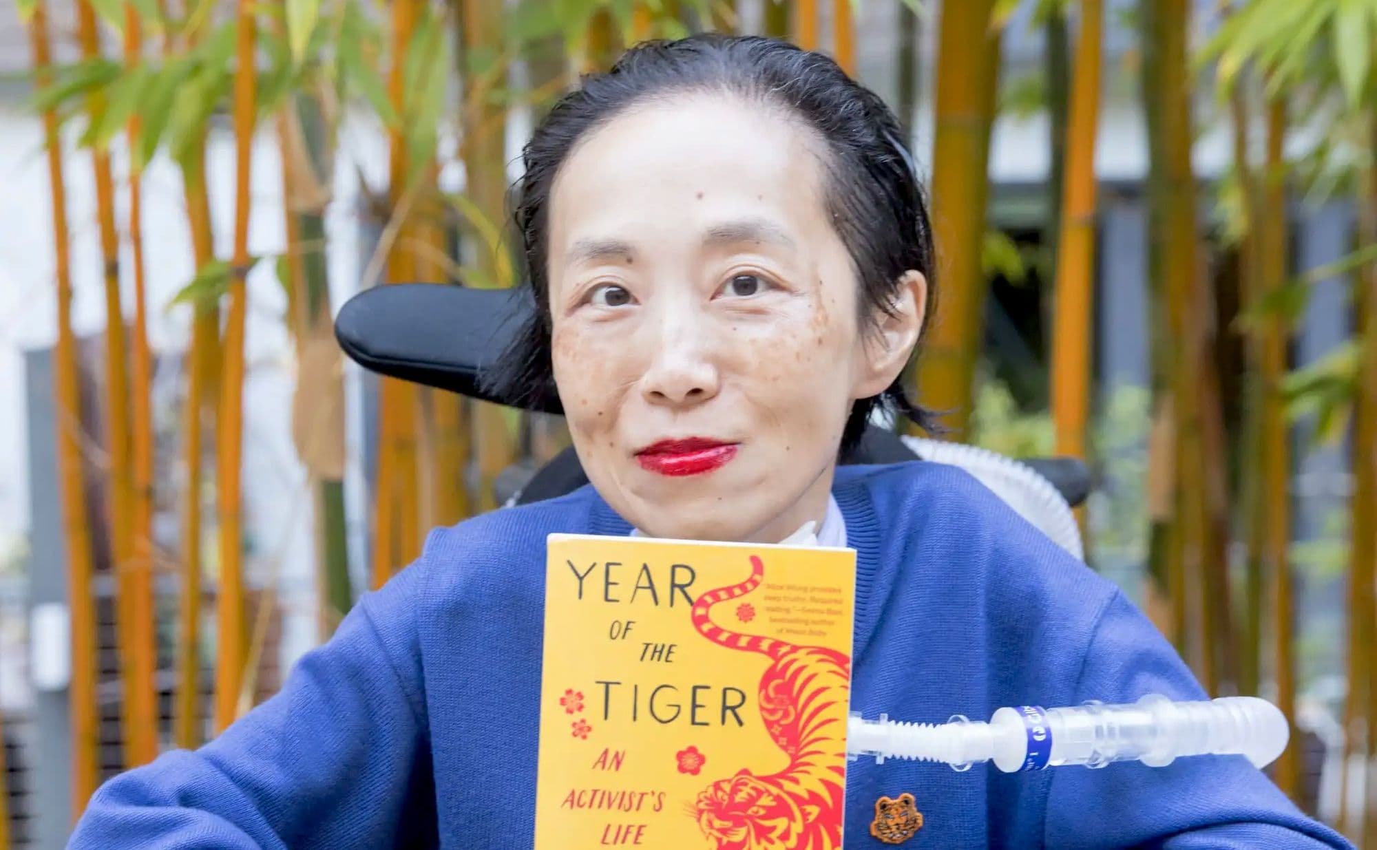 Alice Wong, militante pour les droits des personnes handicapées et auteure, décède à 51 ans