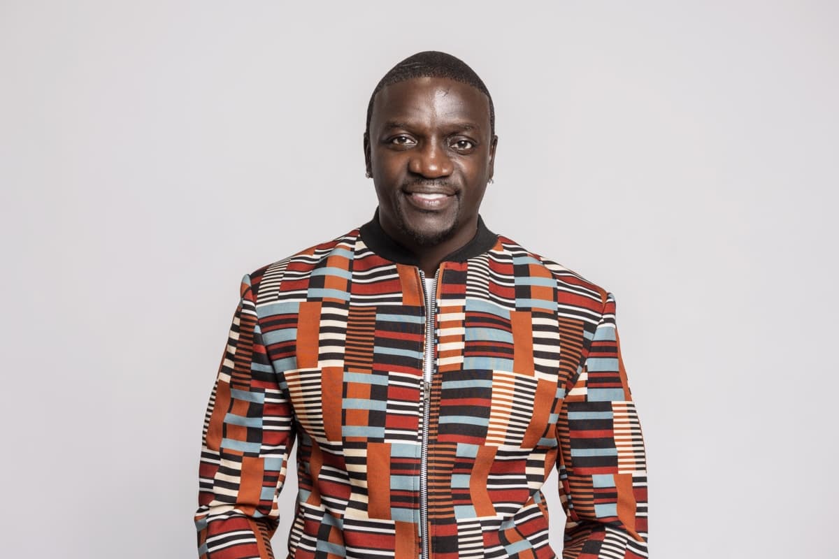 L'ex-partenaire d'Akon compare les plans de la ville de science-fiction du rappeur au stratagème de Ponzi