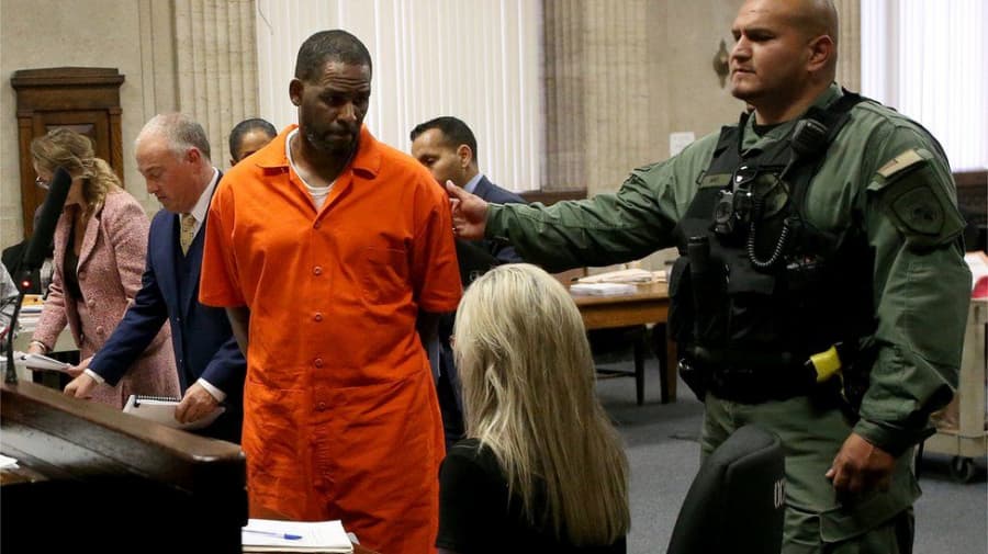 R. Kelly condamné à 30 ans de prison pour crimes sexuels