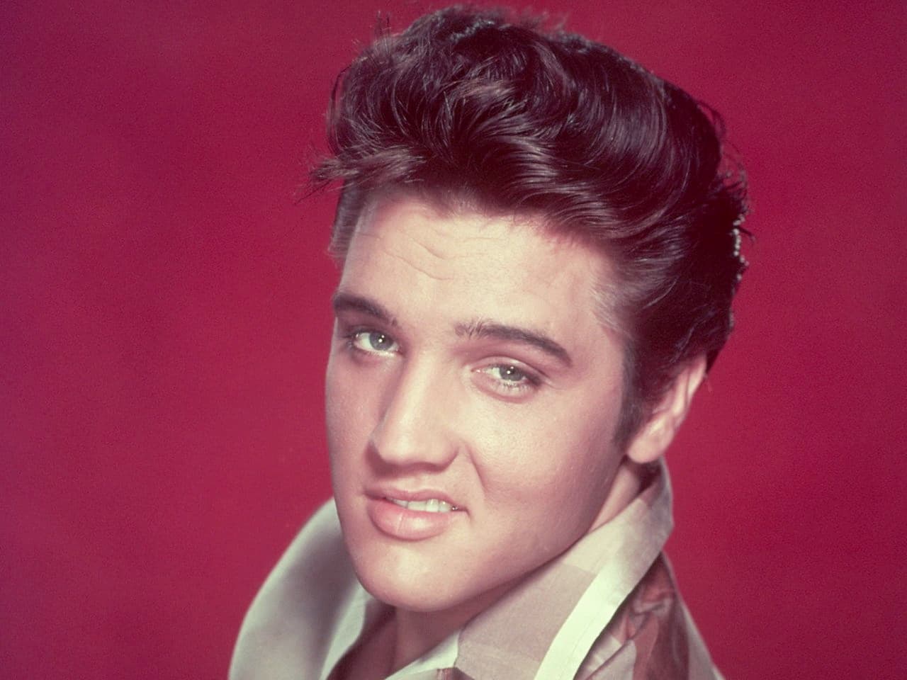 Le manoir historique Graceland d'Elvis Presley devrait être vendu aux enchères dans le cadre d'une bataille de saisie