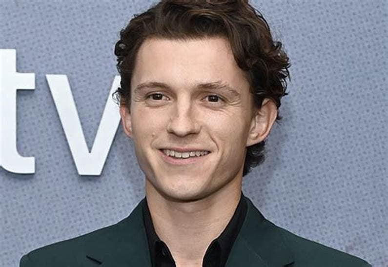 Tom Holland reste discret sur les rumeurs de casting de James Bond