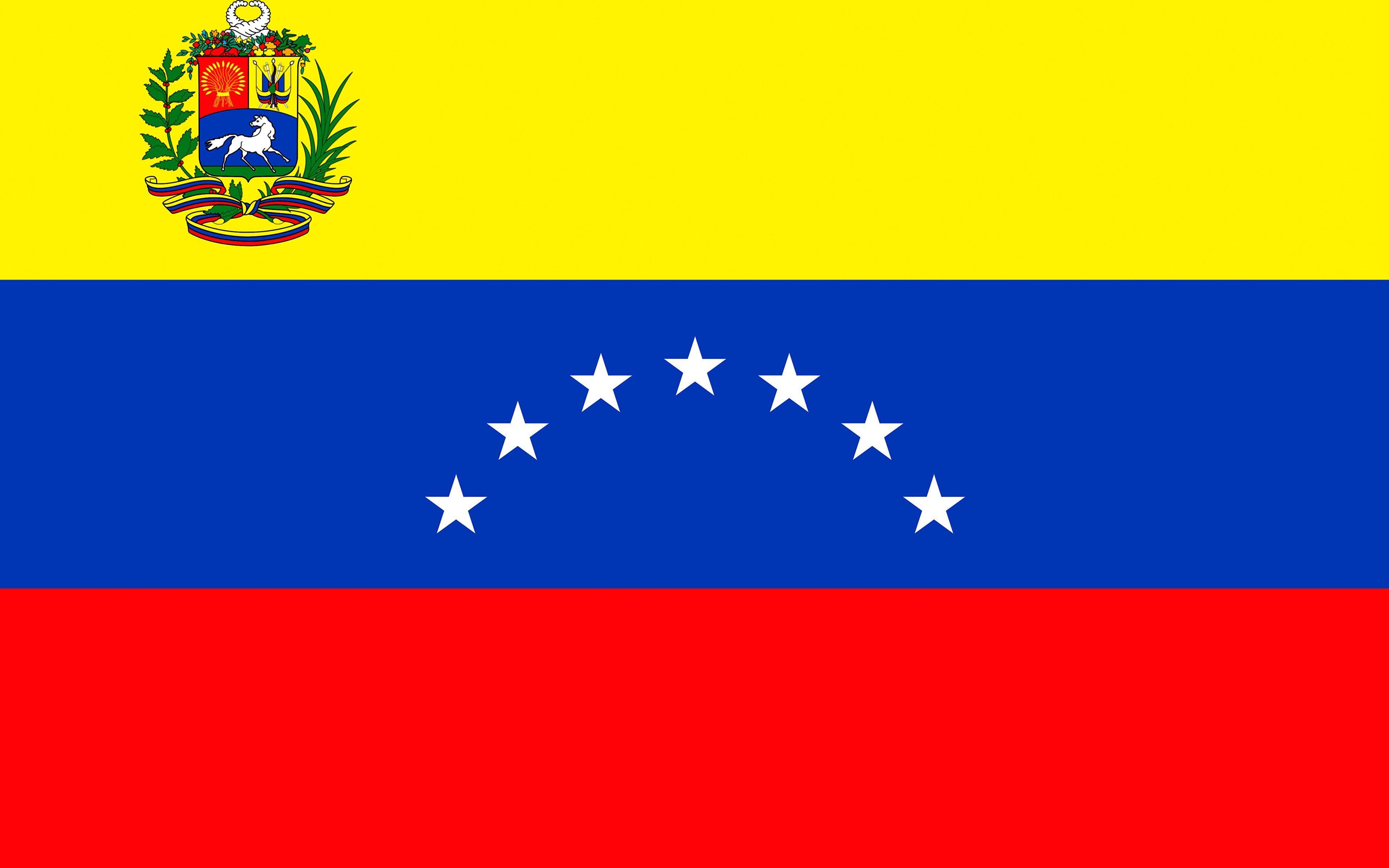 Le Venezuela accuse les États-Unis après des explosions et des survols d'avions à basse altitude à Caracas