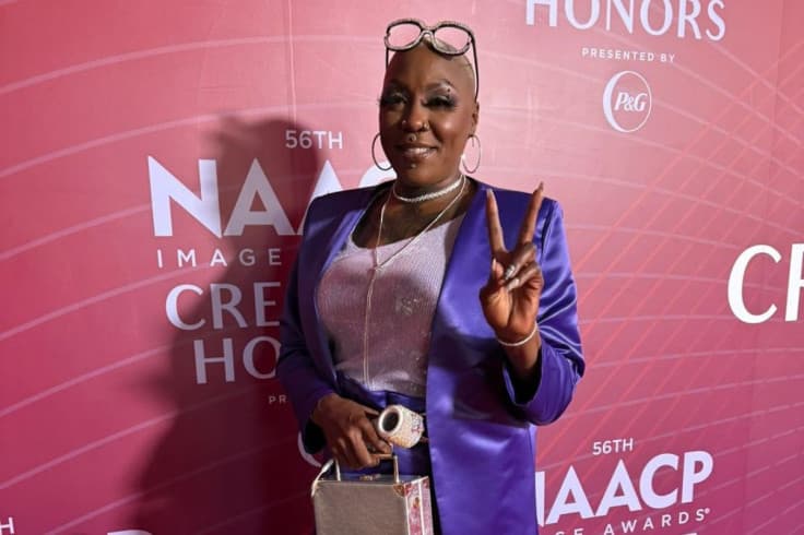 La star des réseaux sociaux Shirley Raines décède après avoir passé des années à aider les sans-abri à Los Angeles