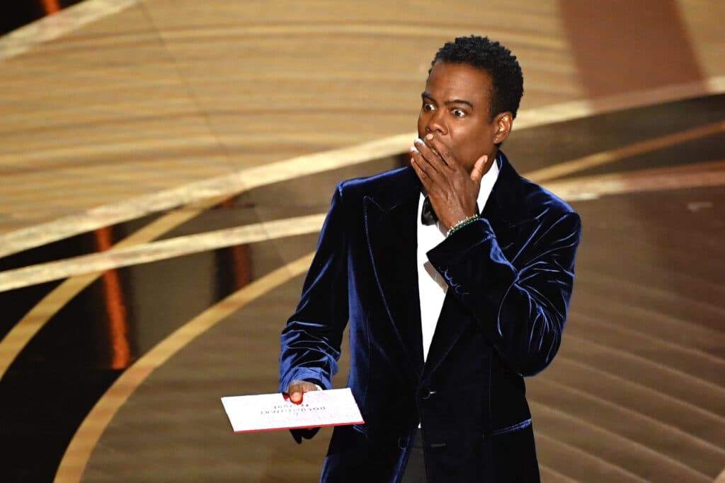 Chris Rock a du mal à digérer la gifle de Will Smith aux Oscars