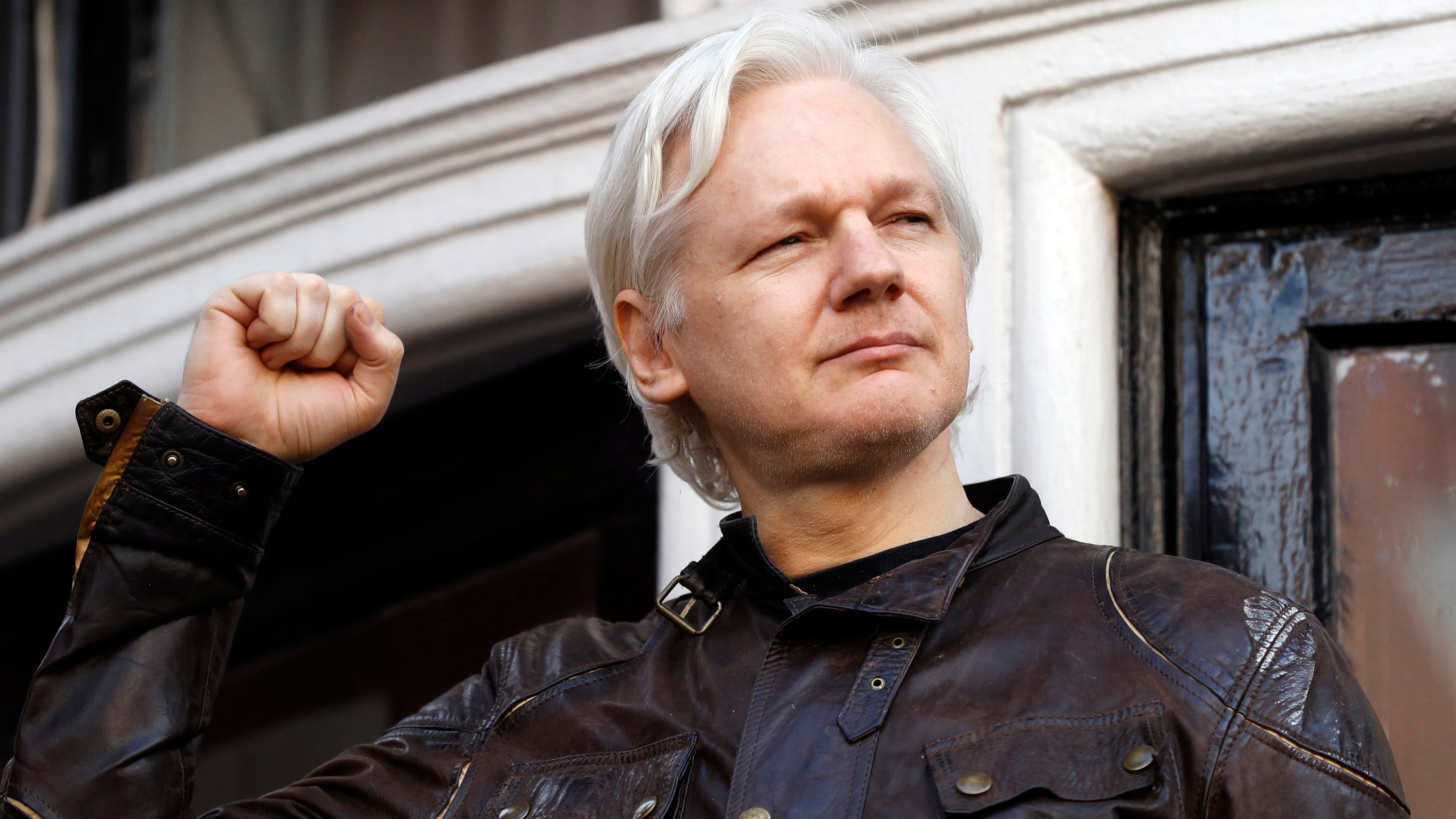 Autorisation refusée à Julian Assange pour assister aux funérailles de Vivienne Westwood