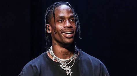 Travis Scott accusé d'avoir frappé un homme au visage