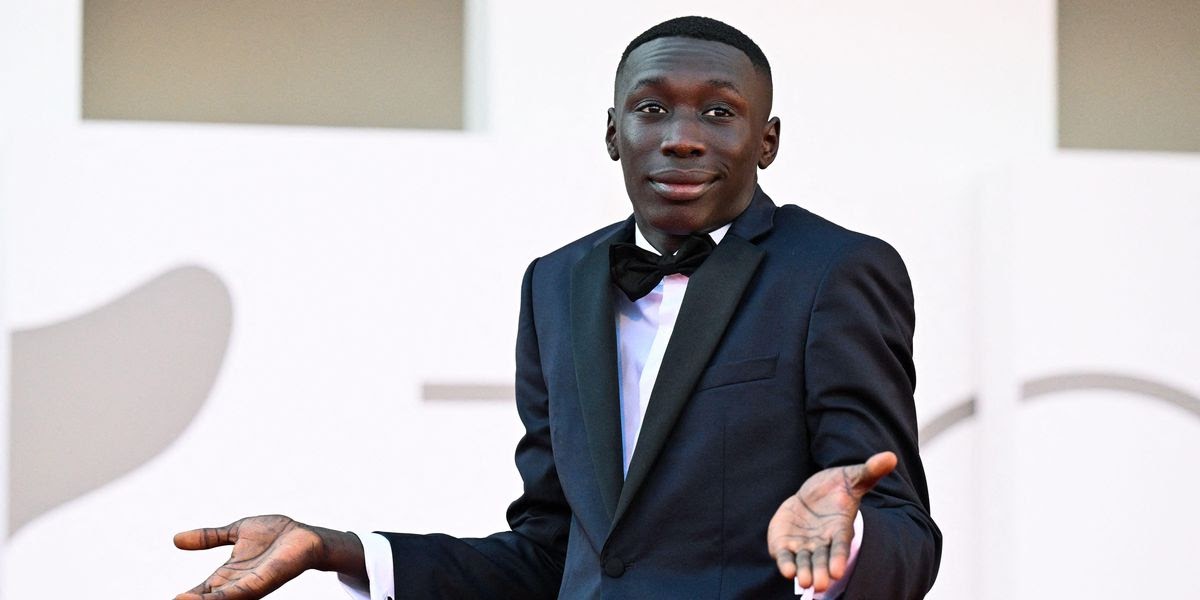 Khaby Lame, le tiktokeur le plus populaire du monde, vend son image pour près d’un milliard de dollars